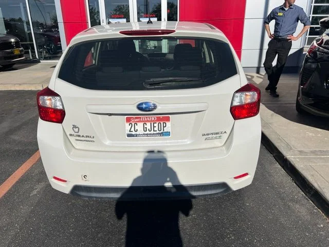 Used 2016 White Subaru 2.0i image 13