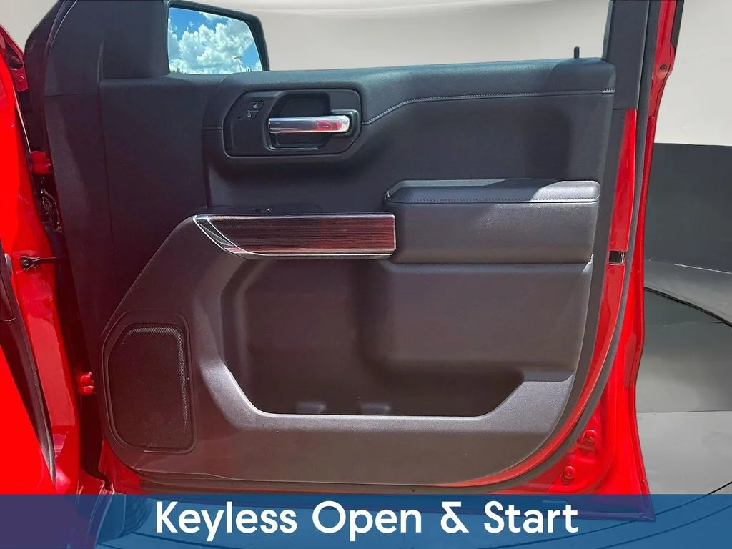 Used 2021 Red Chevrolet RST image 33