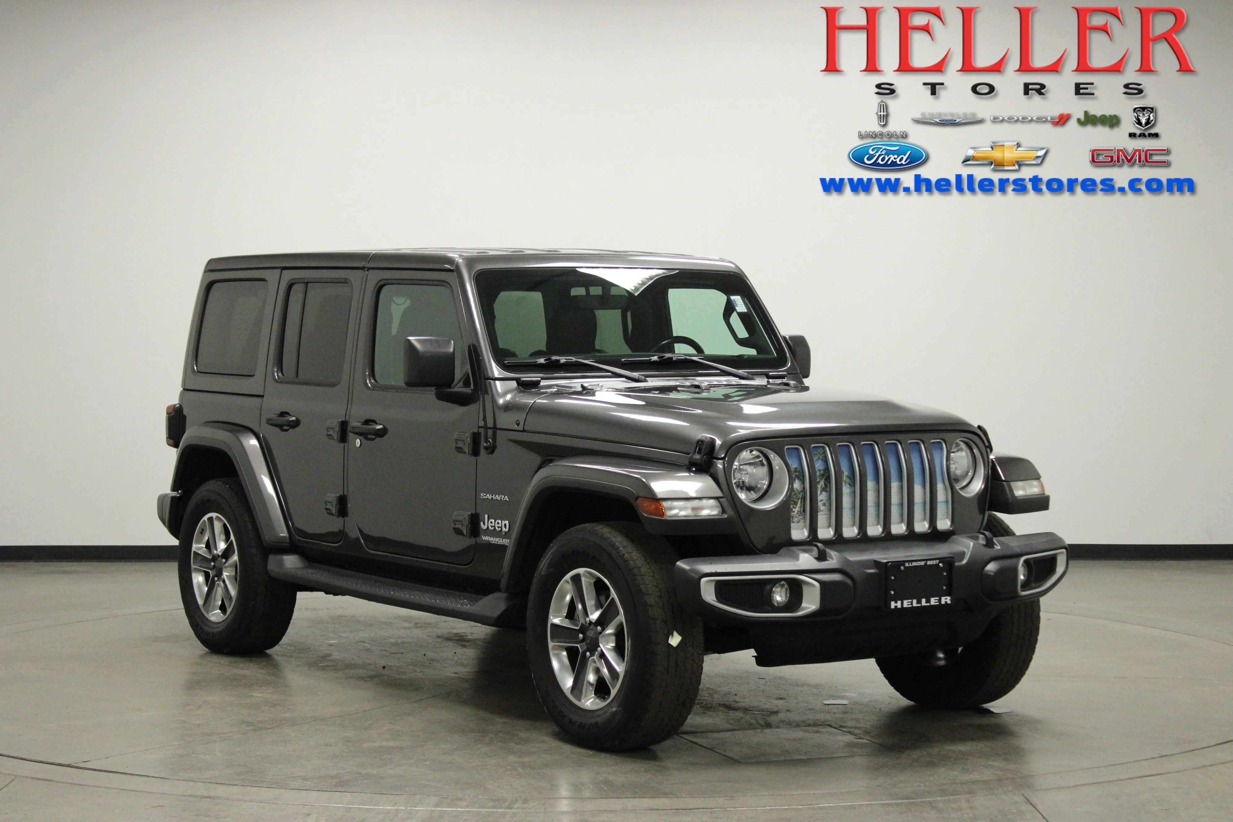 Used 2021 Granite Crystal Metallic Clearcoat Jeep Sahara image 1