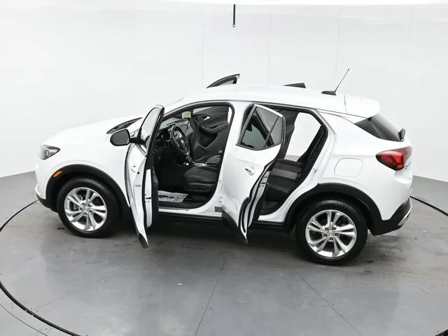 Used 2020 SUMMIT WHITE Buick Preferred image 39