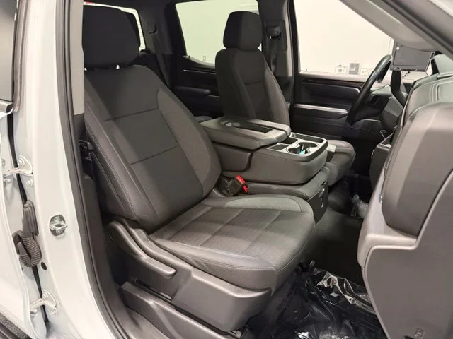 Used 2024 White GMC Elevation image 32
