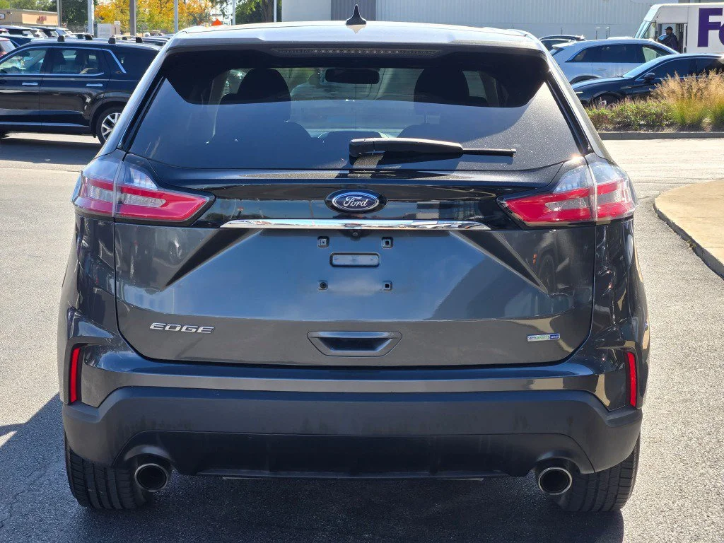 Used 2019 Gray Ford SE image 7