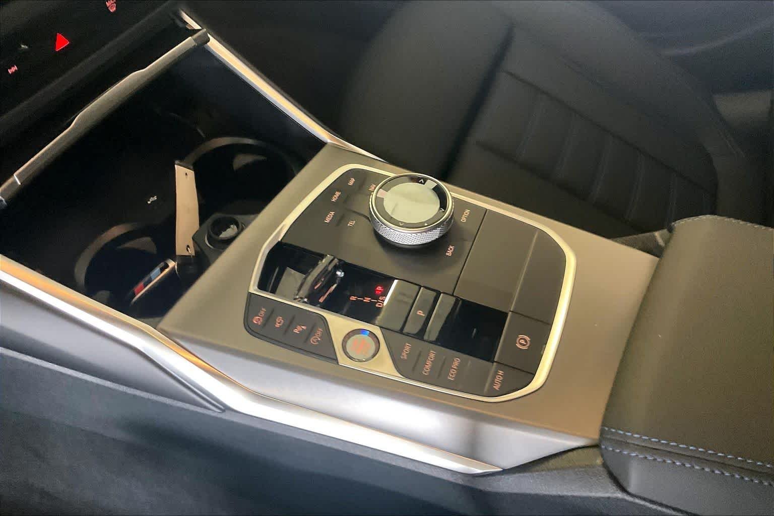 New 2026 Dravit Grey Metallic BMW 330i xDrive image 7