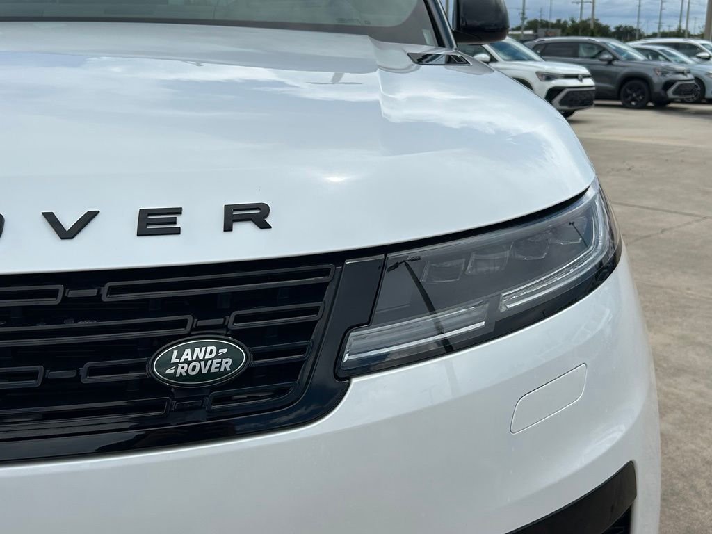 Used 2024 White Land Rover Dynamic SE image 36