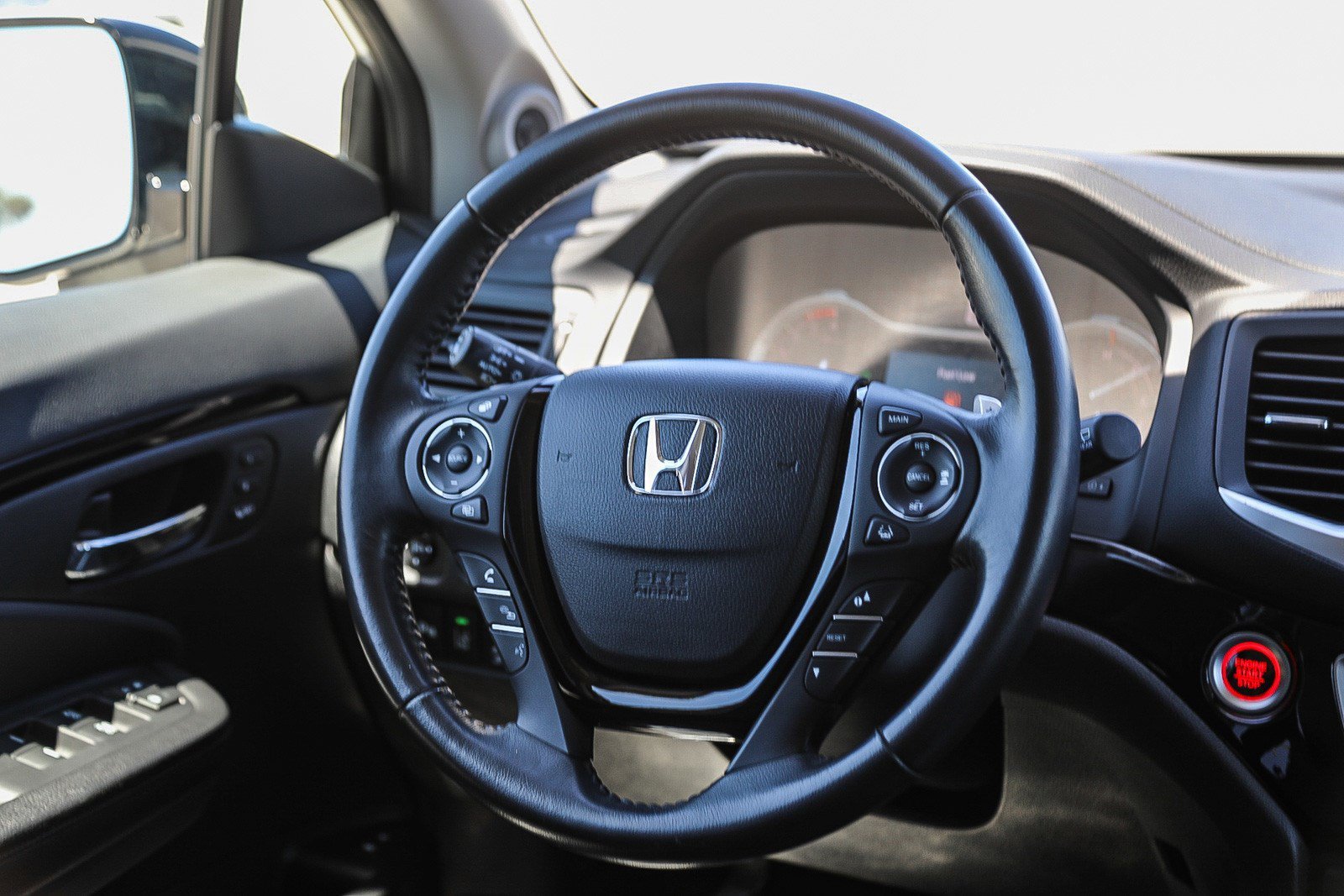 Used 2017 White Diamond Pearl Honda Touring image 14