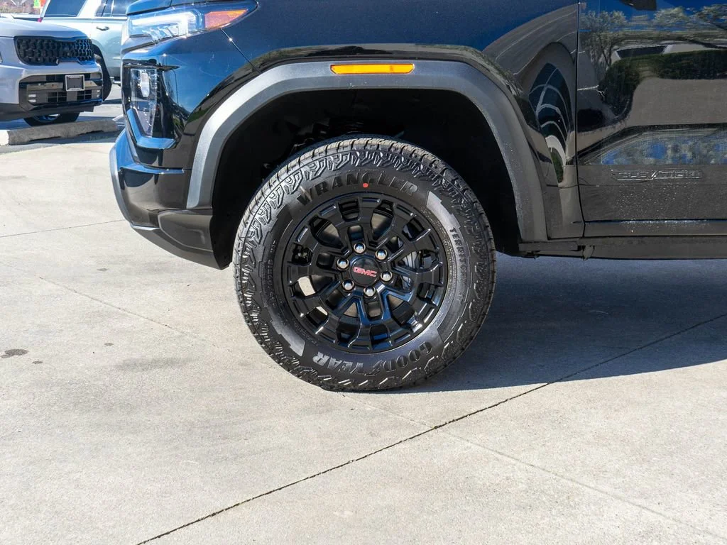 New 2026 Onyx Black GMC Elevation image 27