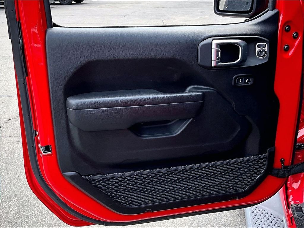 Used 2023 Firecracker Red Clearcoat Jeep Sport S image 9