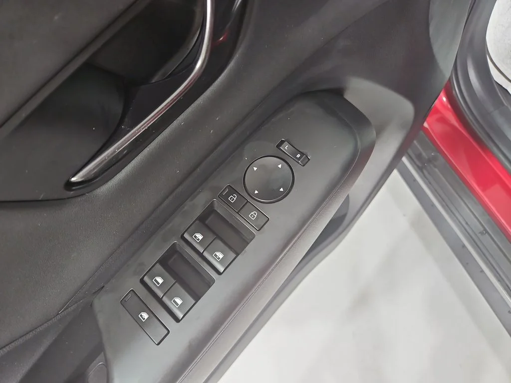 2024 Hyundai Kona N Line - Photo 13