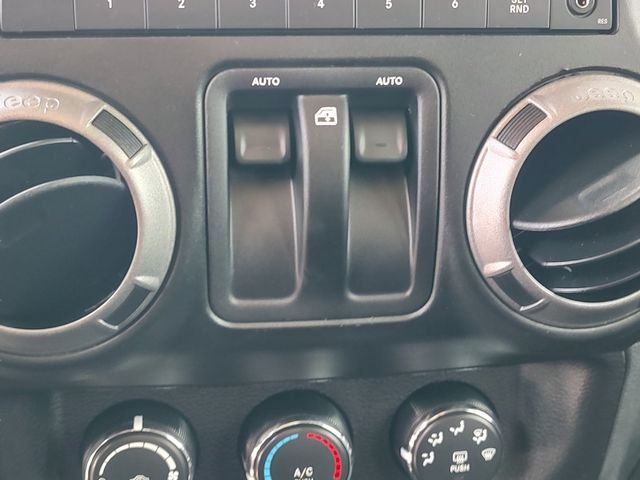 Used 2016 Green Jeep Sport image 15