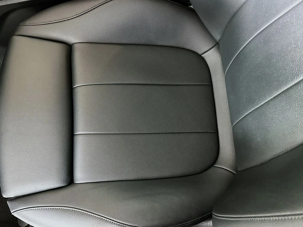 Used 2023 White Mercedes-Benz GLB 250 image 17