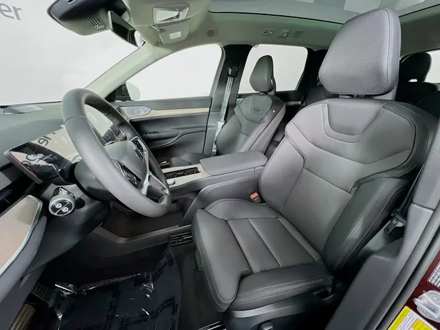 2025 Volvo EX90 Ultra - Photo 13