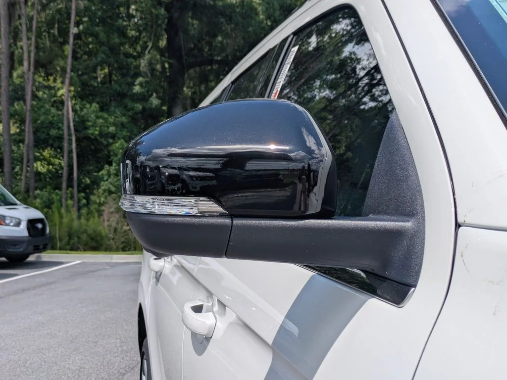 New 2026 Star White Metallic Tri-Coat Ford Platinum image 11