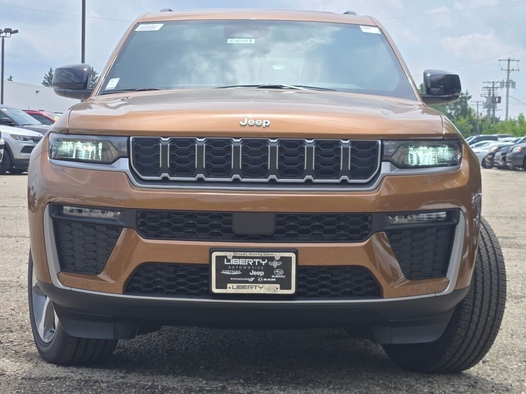 New 2026 Copper Shino Metallic Clear-Coat Exterior Paint Jeep Limited image 3