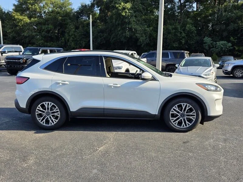 Used 2020 Star White Ford SEL image 18