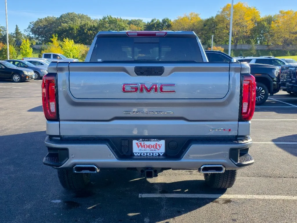 2026 GMC Sierra 1500 AT4 - Photo 9
