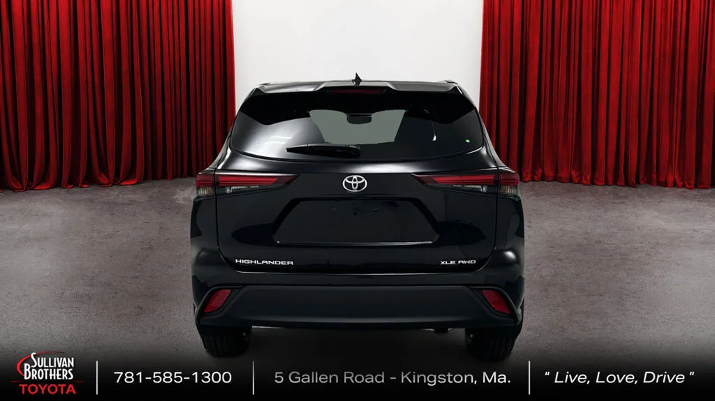 Used 2024 Black Toyota XLE image 6