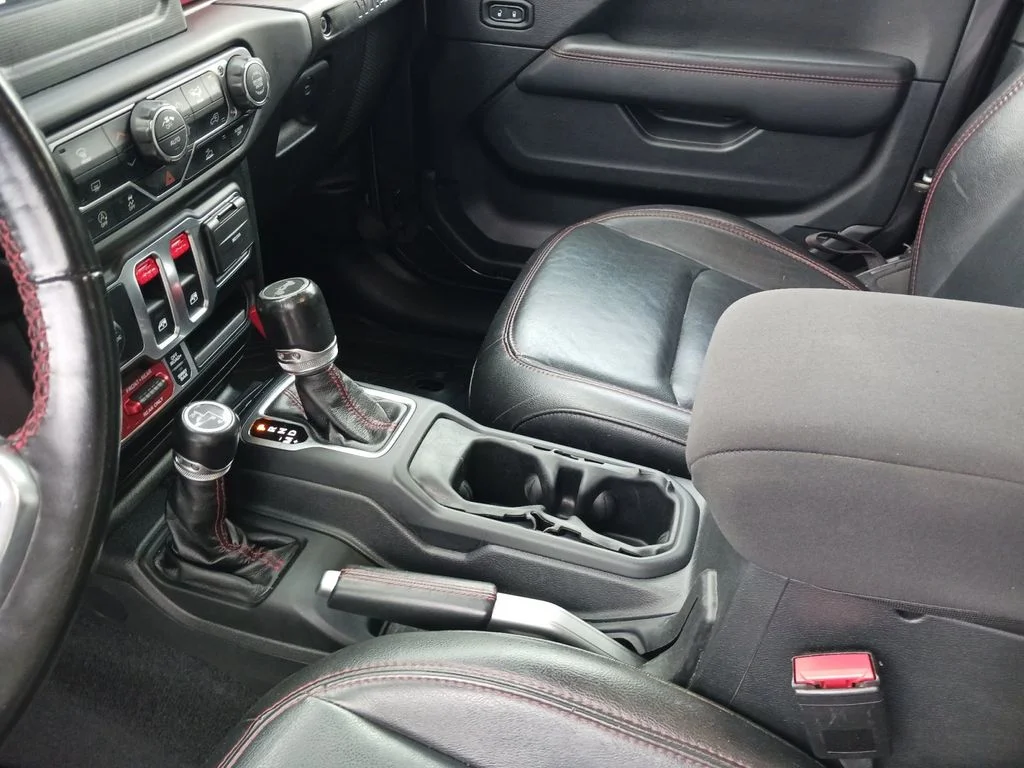 Used 2021 Gray Jeep Rubicon image 11