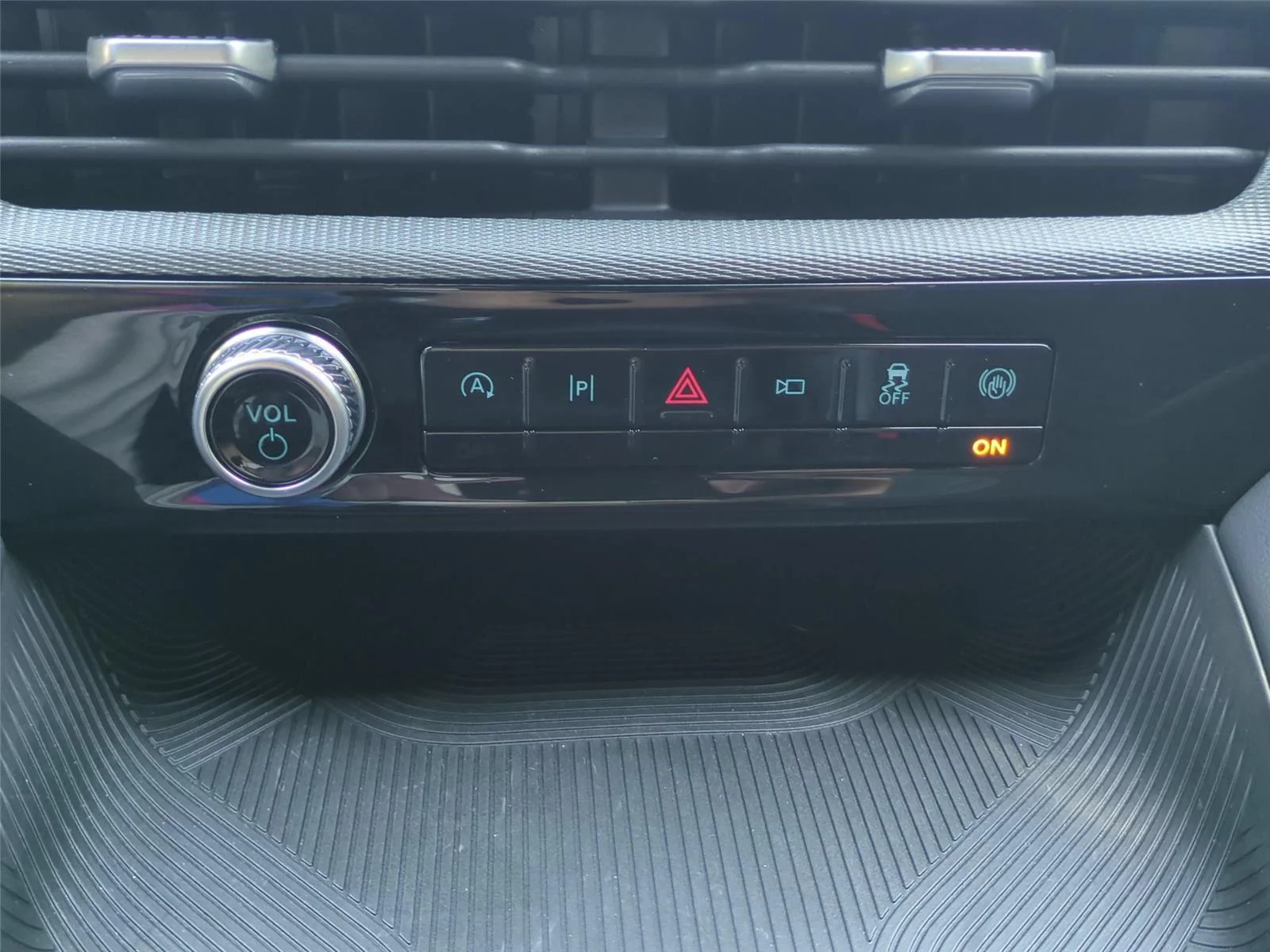 Used 2025 Vapor Blue Ford ST-Line image 28