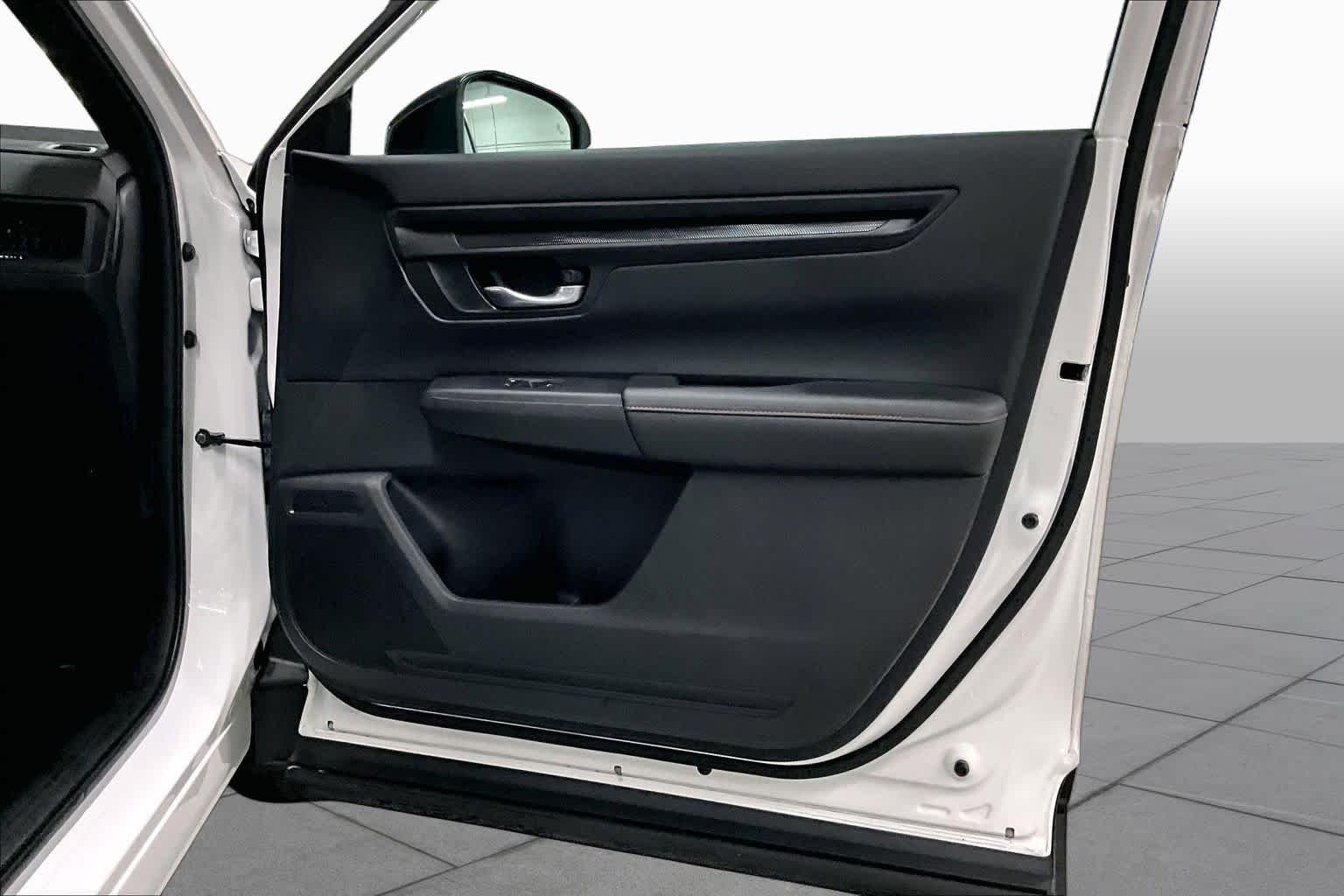 Used 2024 Platinum White Pearl Honda Sport image 22