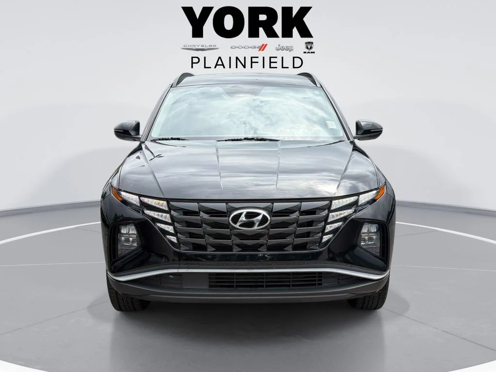 Used 2023 Black Hyundai SEL image 2