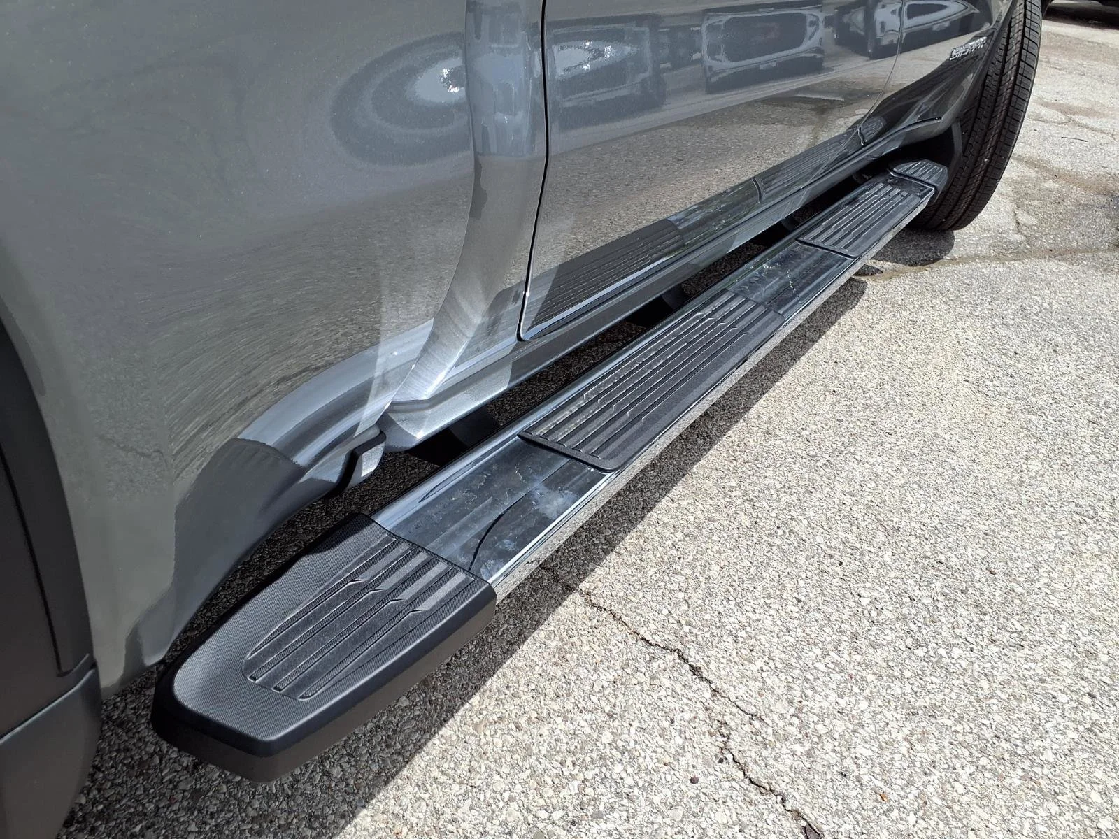 New 2026 Sterling Metallic GMC SLT image 22