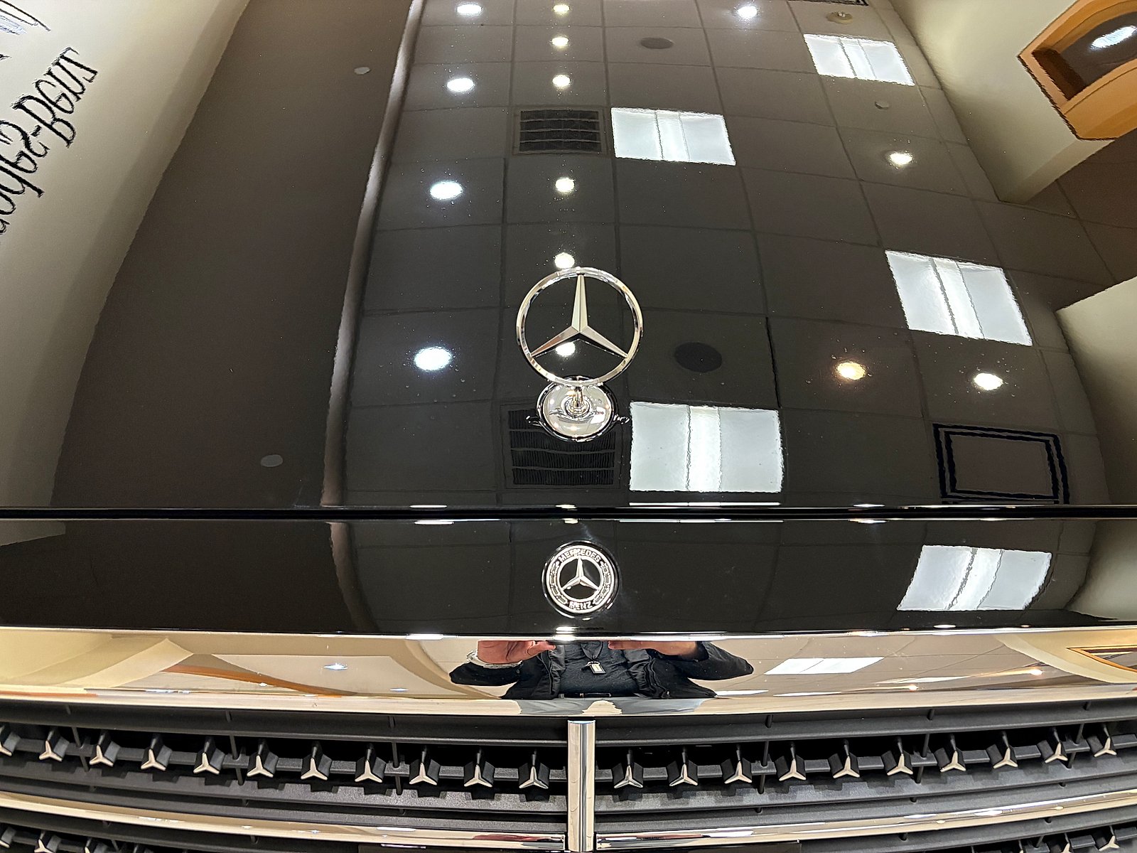 New 2027 Black Mercedes-Benz S 580 image 6