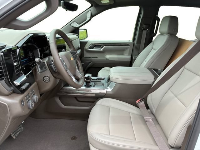 2026 Chevrolet Silverado 1500 LTZ - Photo 11