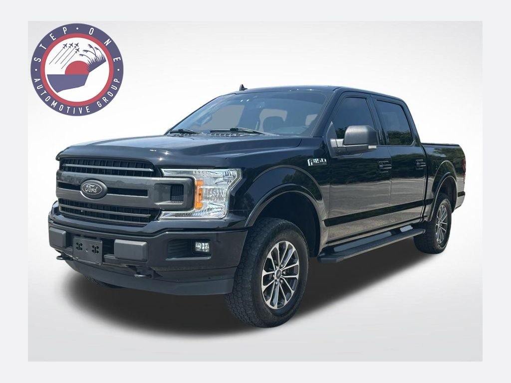 Used 2020 Black Ford XLT image 1