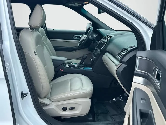 Used 2019 Oxford White Ford XLT image 20