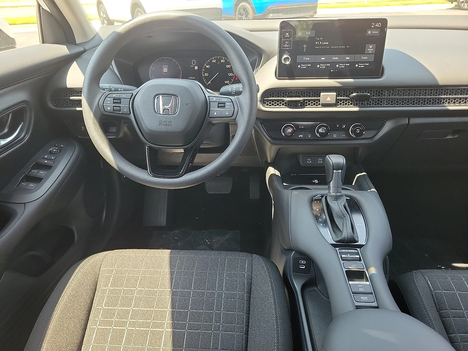 New 2027 Platinum White Pearl Honda LX 2WD image 17