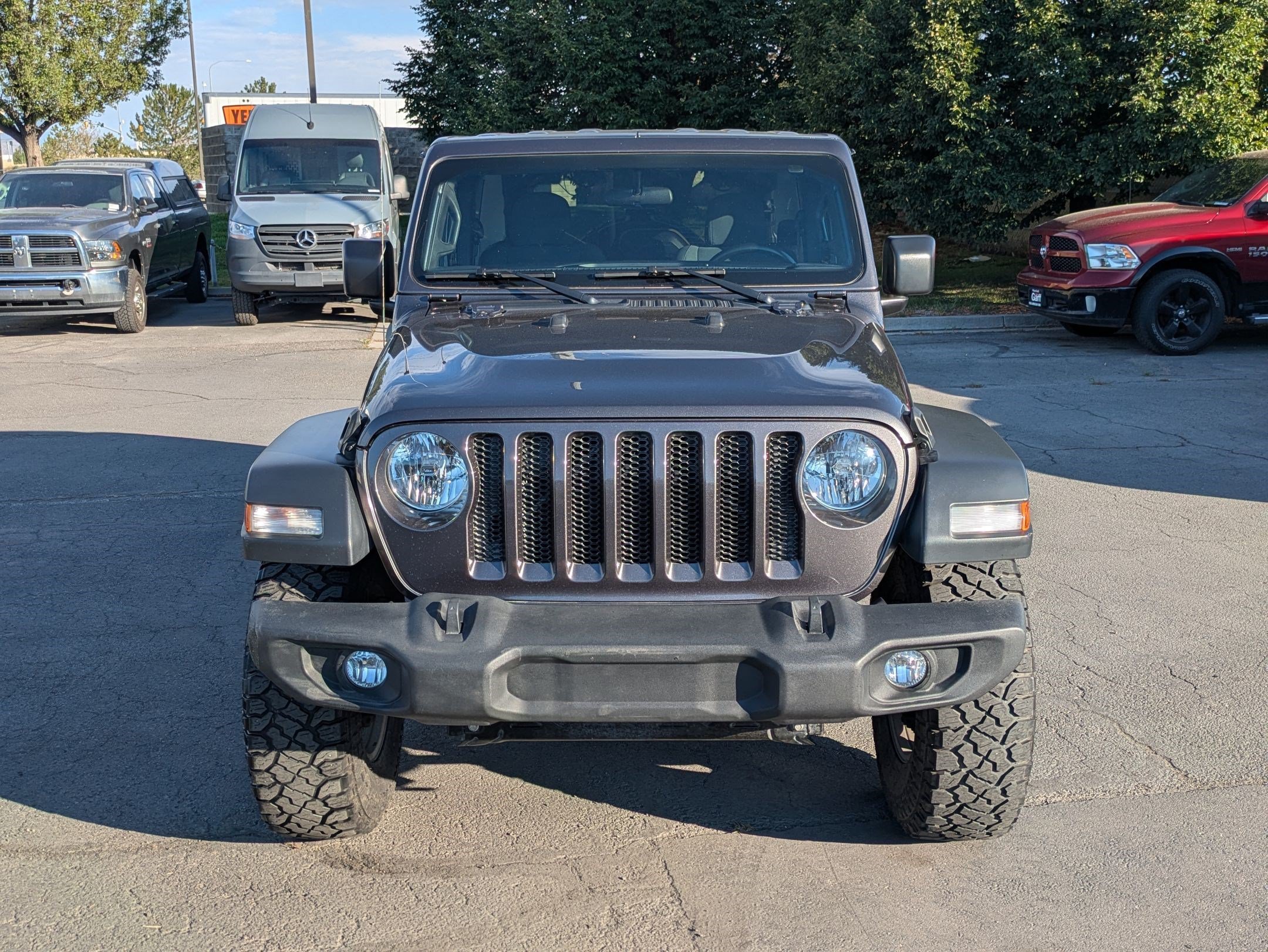 Used 2018 Granite Crystal Clearcoat Metallic Jeep Sport S image 9