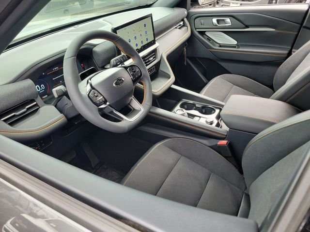 New 2026 Carbonized Gray Metallic Ford Tremor® image 3