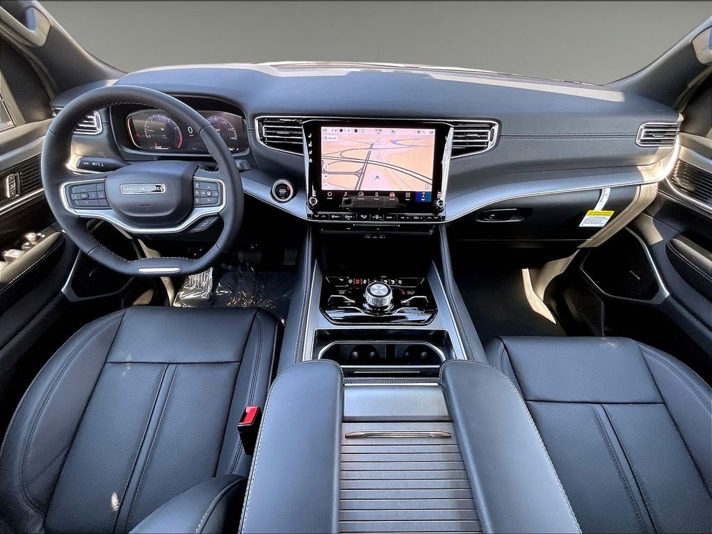 New 2026 High Gloss Black Exterior Paint Jeep Limited Altitude image 12