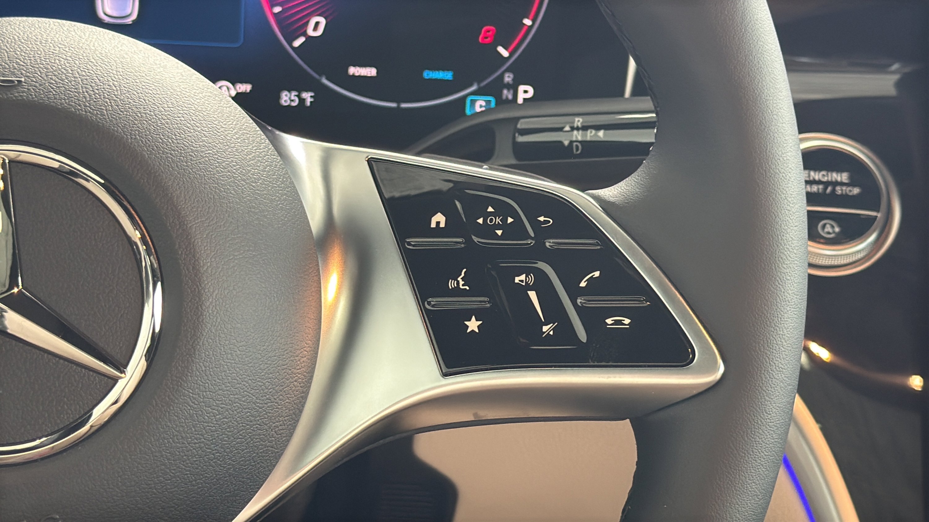 New 2026 Black Mercedes-Benz GLC 300 image 27