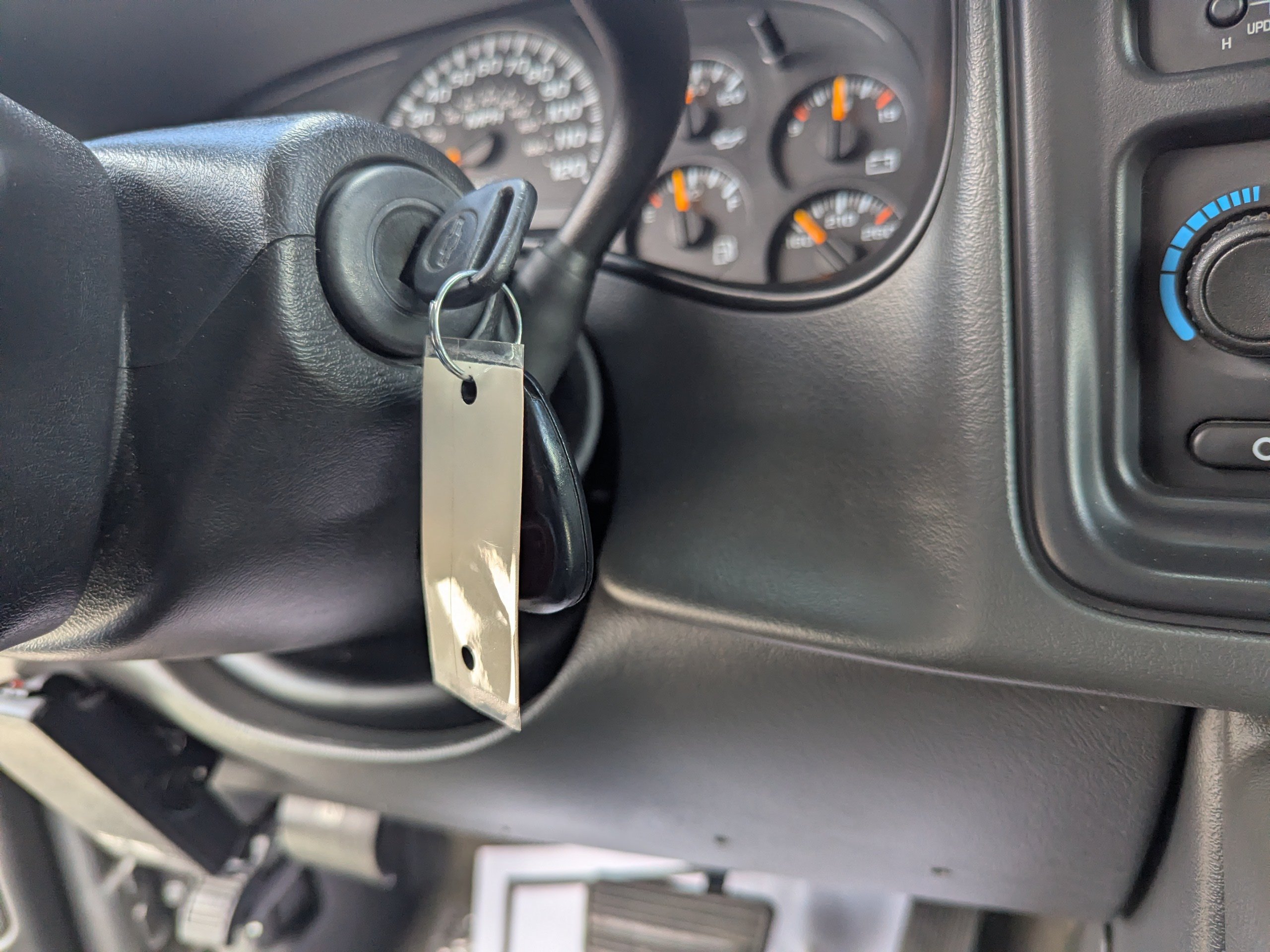 Used 2007 Graystone Metallic Chevrolet SRW LT3 image 18
