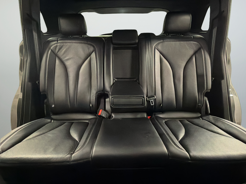 Used 2017 Gray Lincoln Reserve image 28