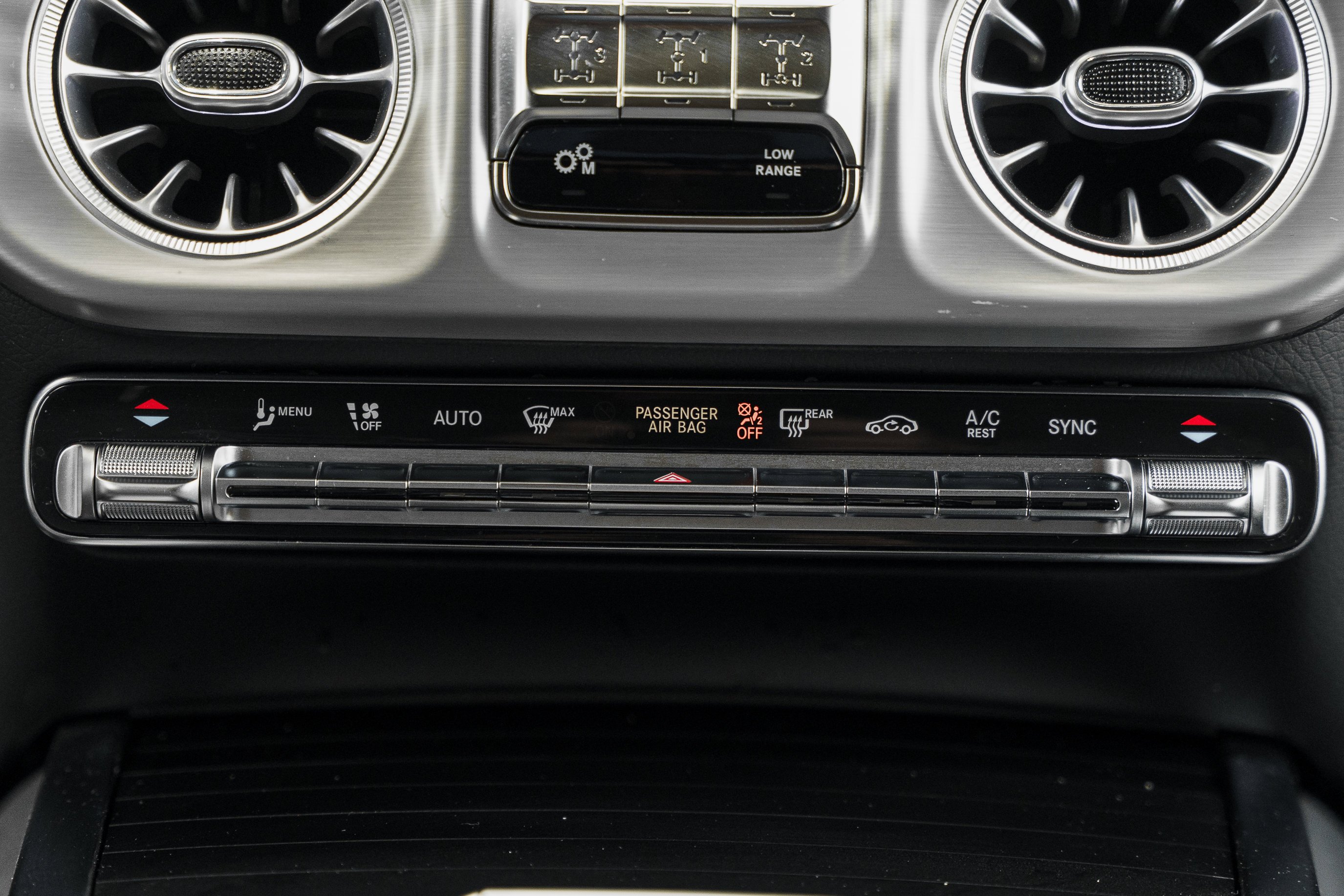 Used 2025 Polar White Mercedes-Benz G 550 image 11