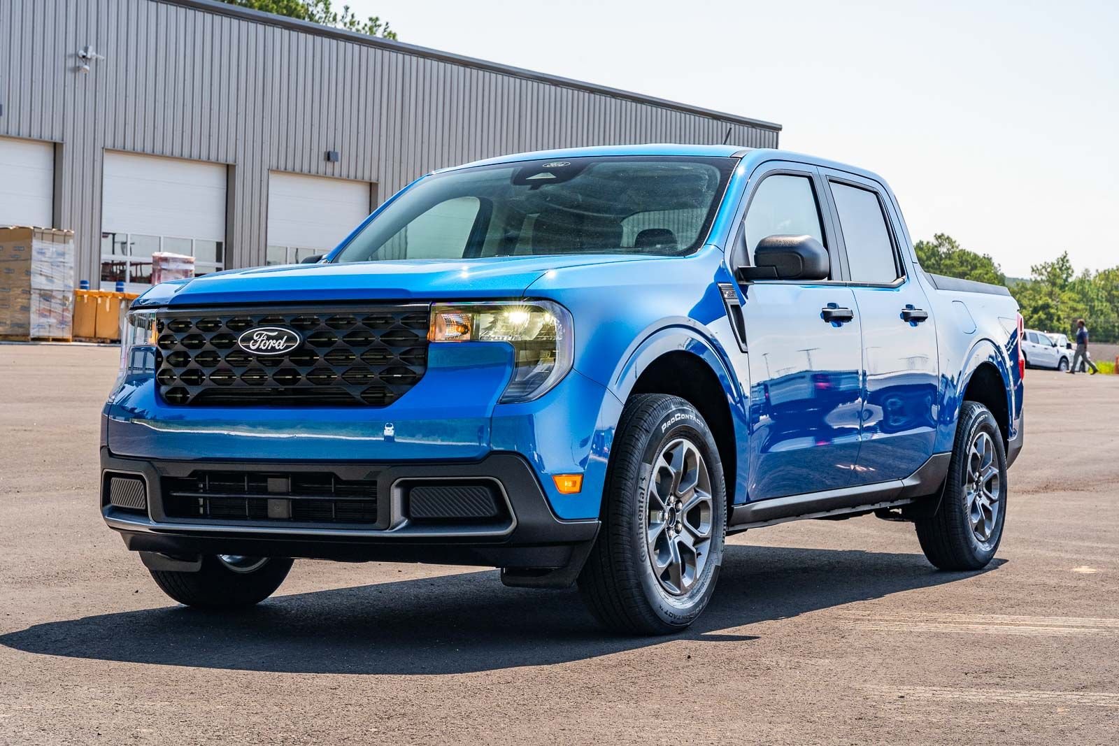New 2026 Velocity Blue Ford XLT image 2