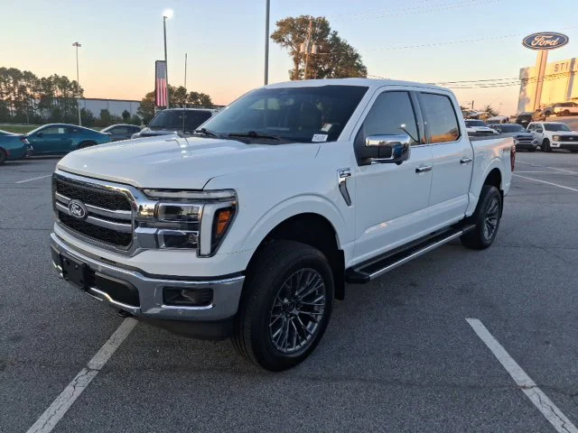 Used 2025 White Ford Lariat image 6