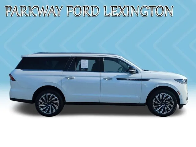 Used 2025 White Lincoln Black Label image 6