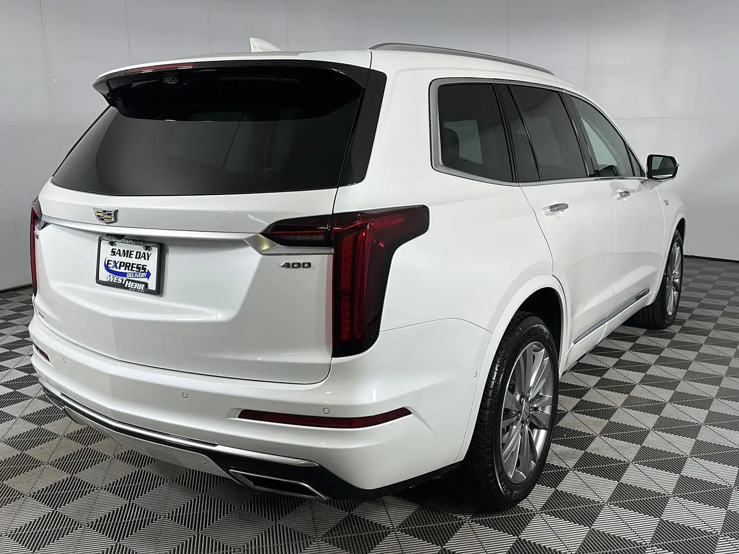 Used 2023 Crystal White Tricoat Cadillac AWD Premium Luxury image 34