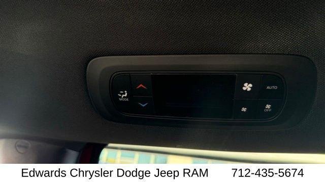 2026 Chrysler Pacifica Select - Photo 35
