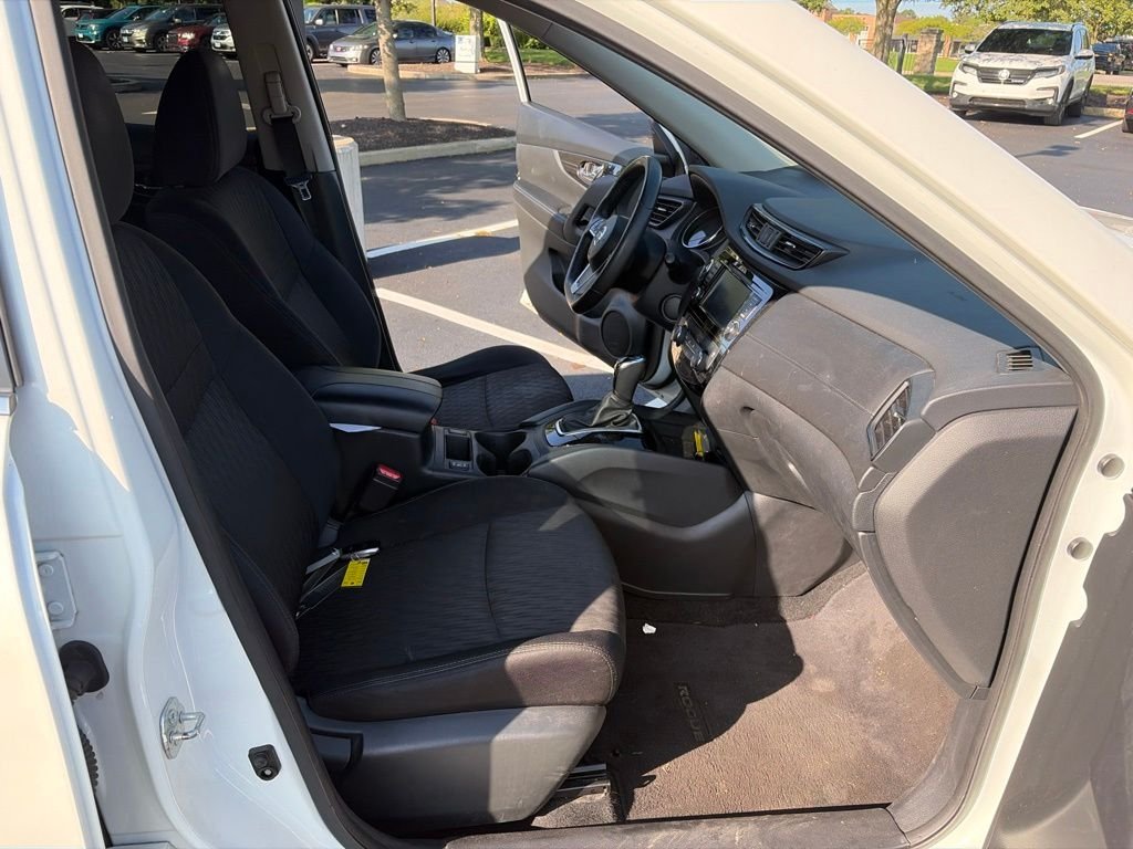 Used 2019 Pearl White Nissan SV image 25