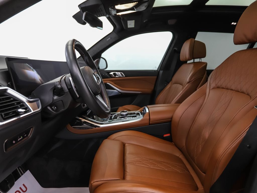 Used 2024 Blue Metallic BMW M60i image 11