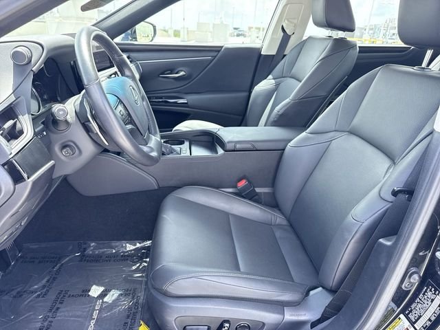 Certified Used 2025 CAVIAR Lexus 300h image 11