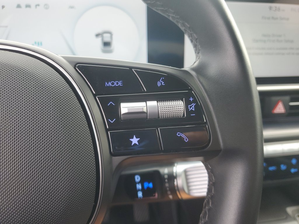 Used 2024 Black Hyundai SEL image 16