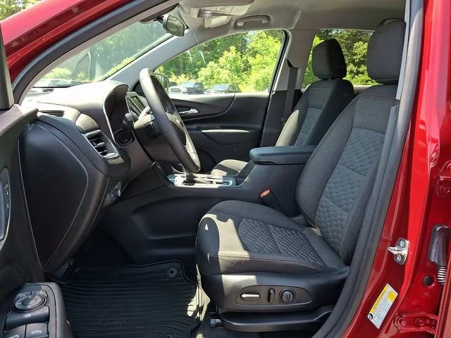 Used 2019 CAJUN RED TINTCOAT Chevrolet LT image 14