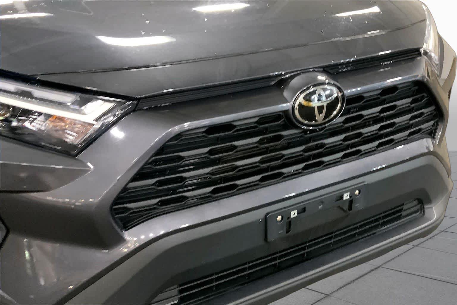 Used 2025 Magnetic Gray Metallic Toyota XLE image 30