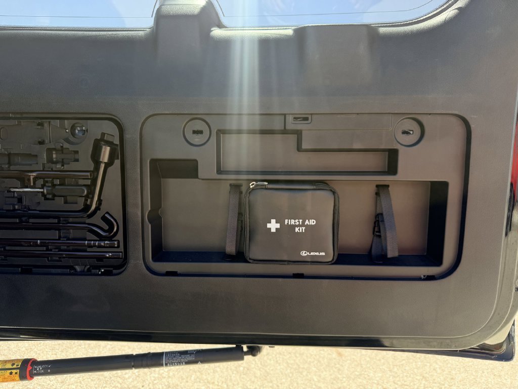 Used 2018 Onyx Black Lexus 460 image 18