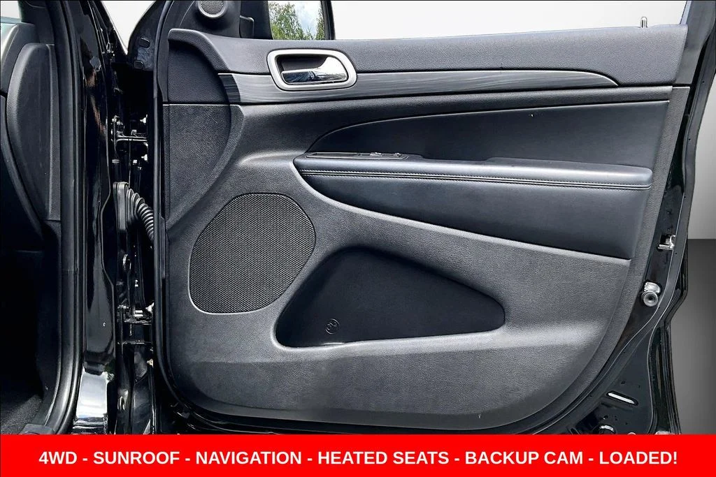 Used 2020 Black Jeep Altitude image 26